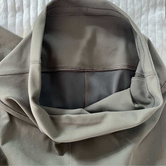 Lululemon Wunder Train High Rise 28” Leggings in Olive - Picture 4 of 7